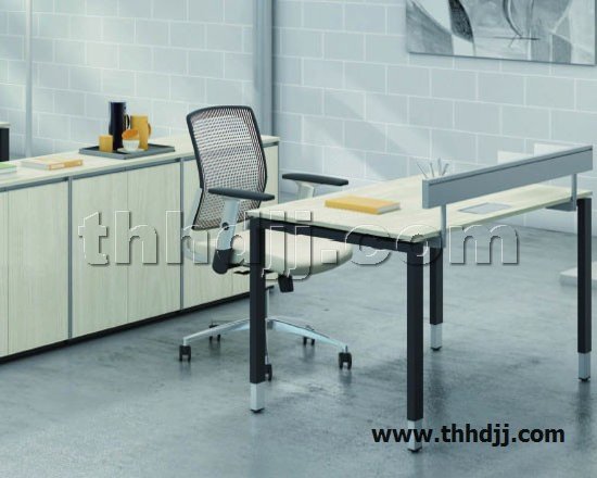 点击查看商品:屏风桌