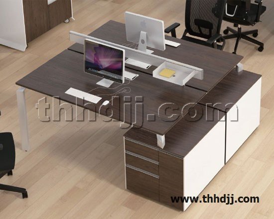 点击查看商品:屏风桌