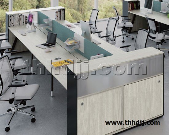 点击查看商品:屏风桌