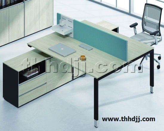 点击查看商品:屏风桌