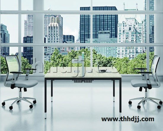 点击查看商品:屏风桌