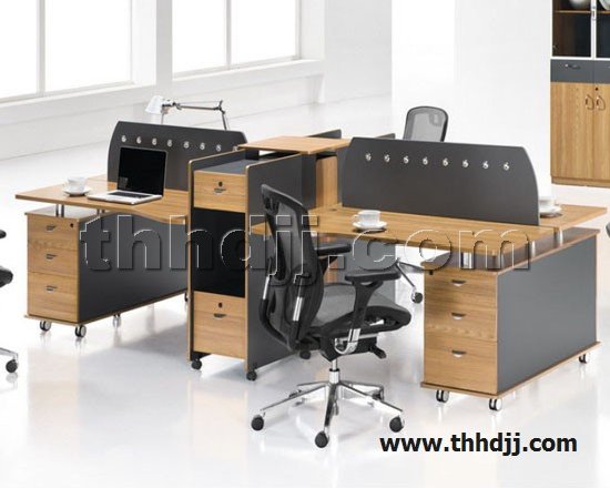 点击查看商品:屏风桌