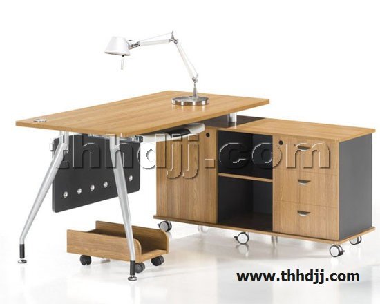 点击查看商品:屏风桌