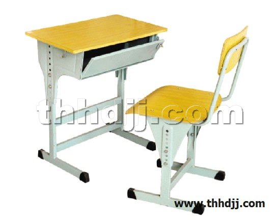 点击查看商品:课桌椅