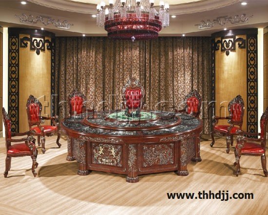 点击查看商品:餐桌椅