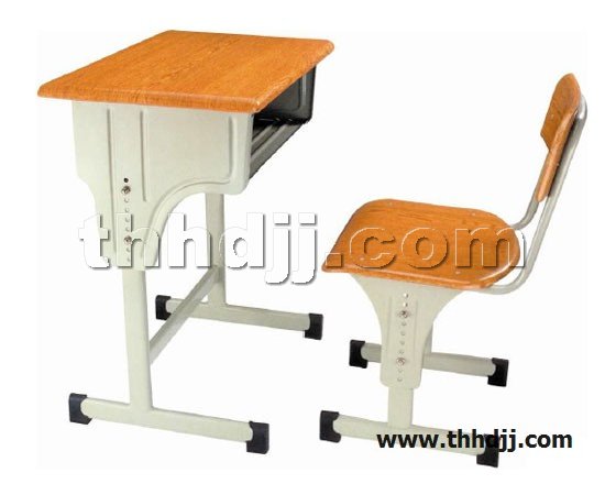 点击查看商品:课桌椅