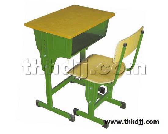 点击查看商品:课桌椅